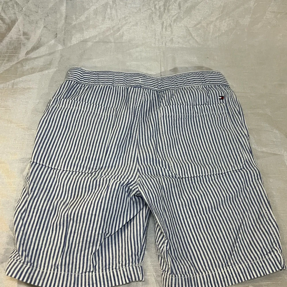 Tommy Hilfiger Boys Striped Chino Shorts Size 7 Blue White Summer Casual Preppy